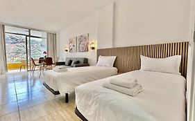 Palm Avenue - Adults Only -
